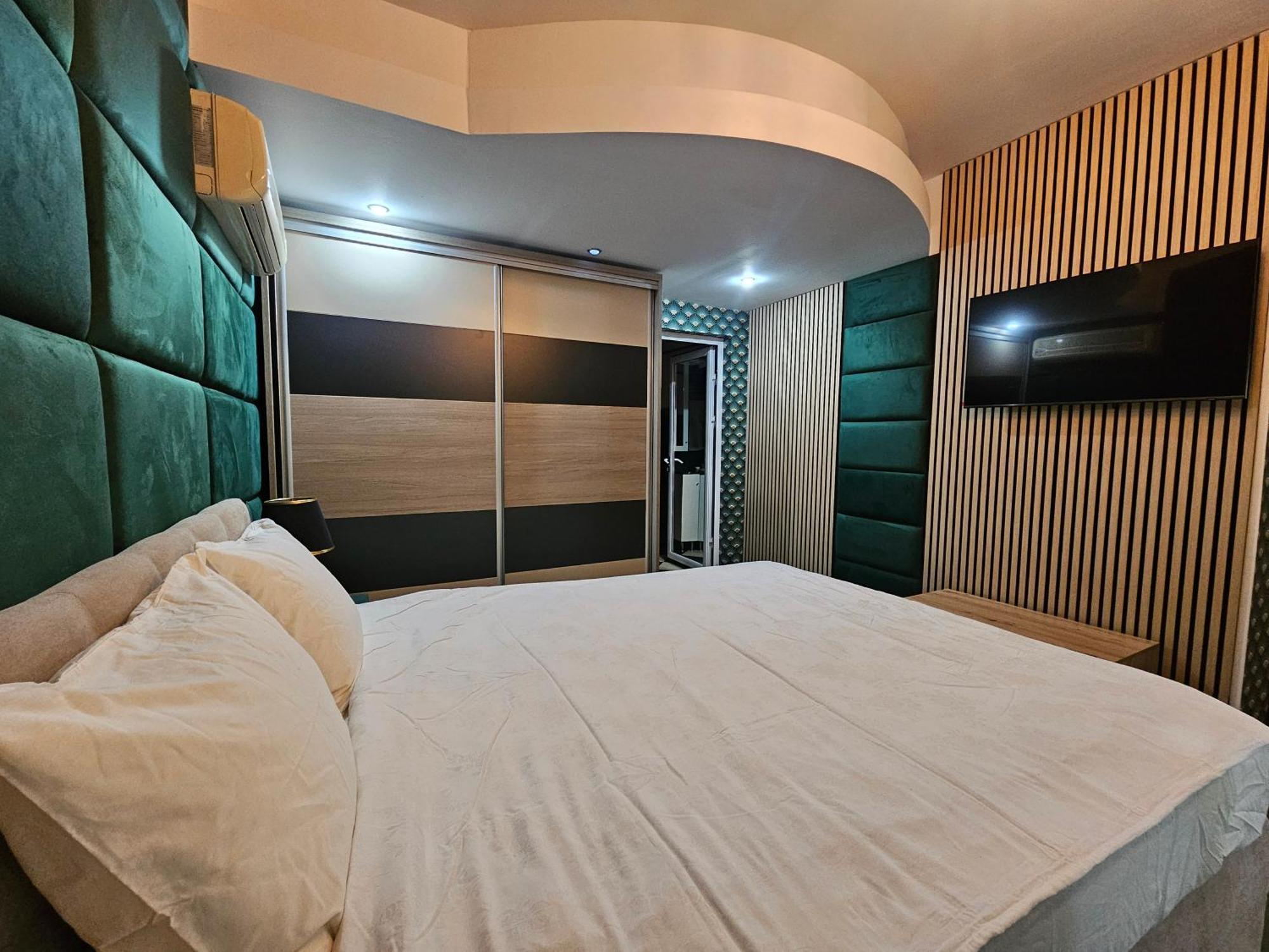 Simple Villa Rooms National Arena Self Check In Boekarest Buitenkant foto