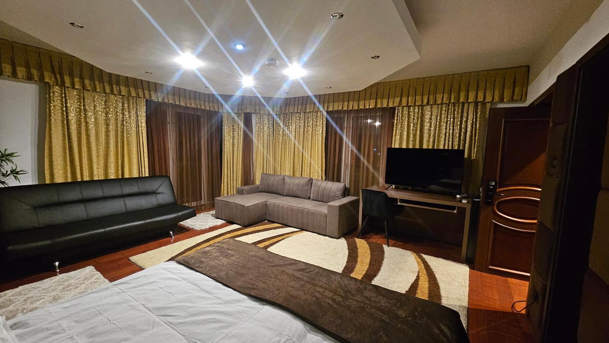 Simple Villa Rooms National Arena Self Check In Boekarest Buitenkant foto
